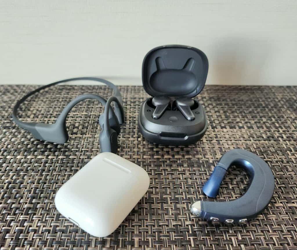 ワイヤレスイヤホン