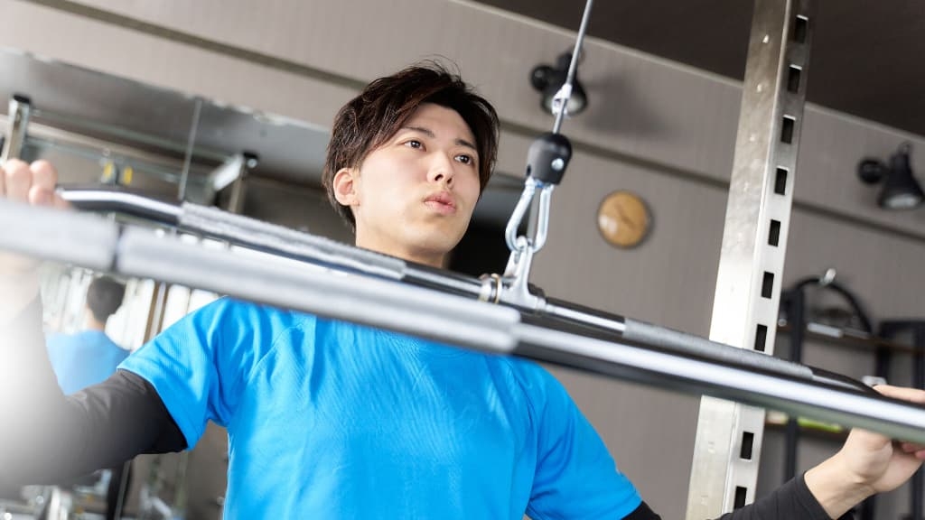 背中の筋トレメニューの組み方の画像