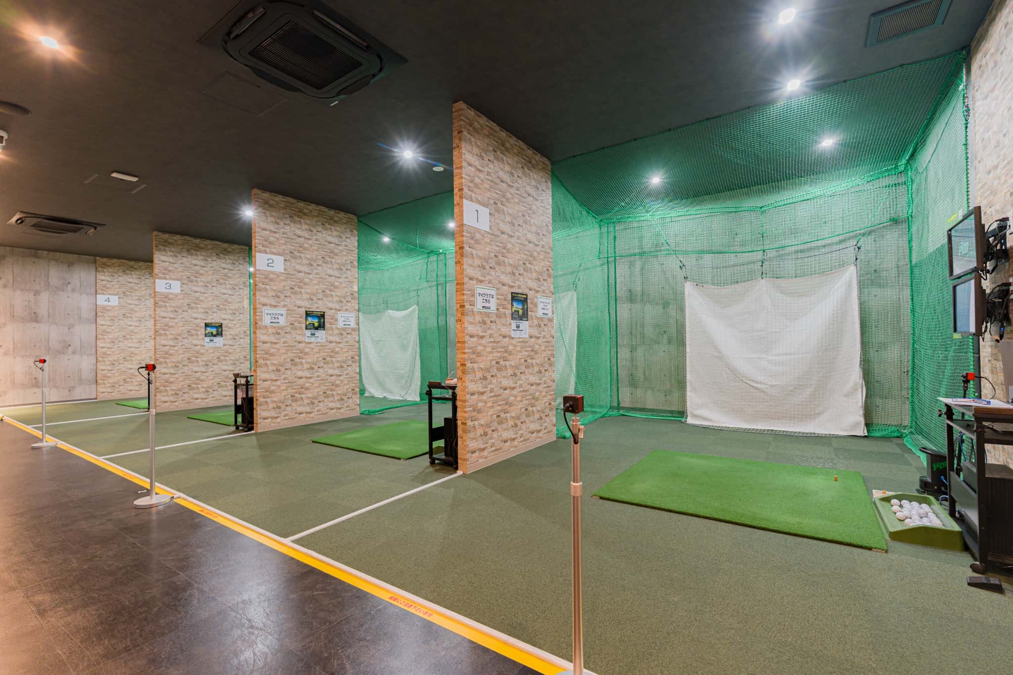 FiT24インドアゴルフ練習場の画像